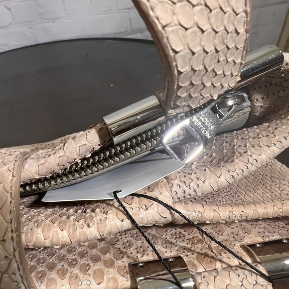 LOUIS VUITTON RARE EXOTIC COLLECTION Python Perfore Delphes. Snakeskin Leather - Picture 7 of 16